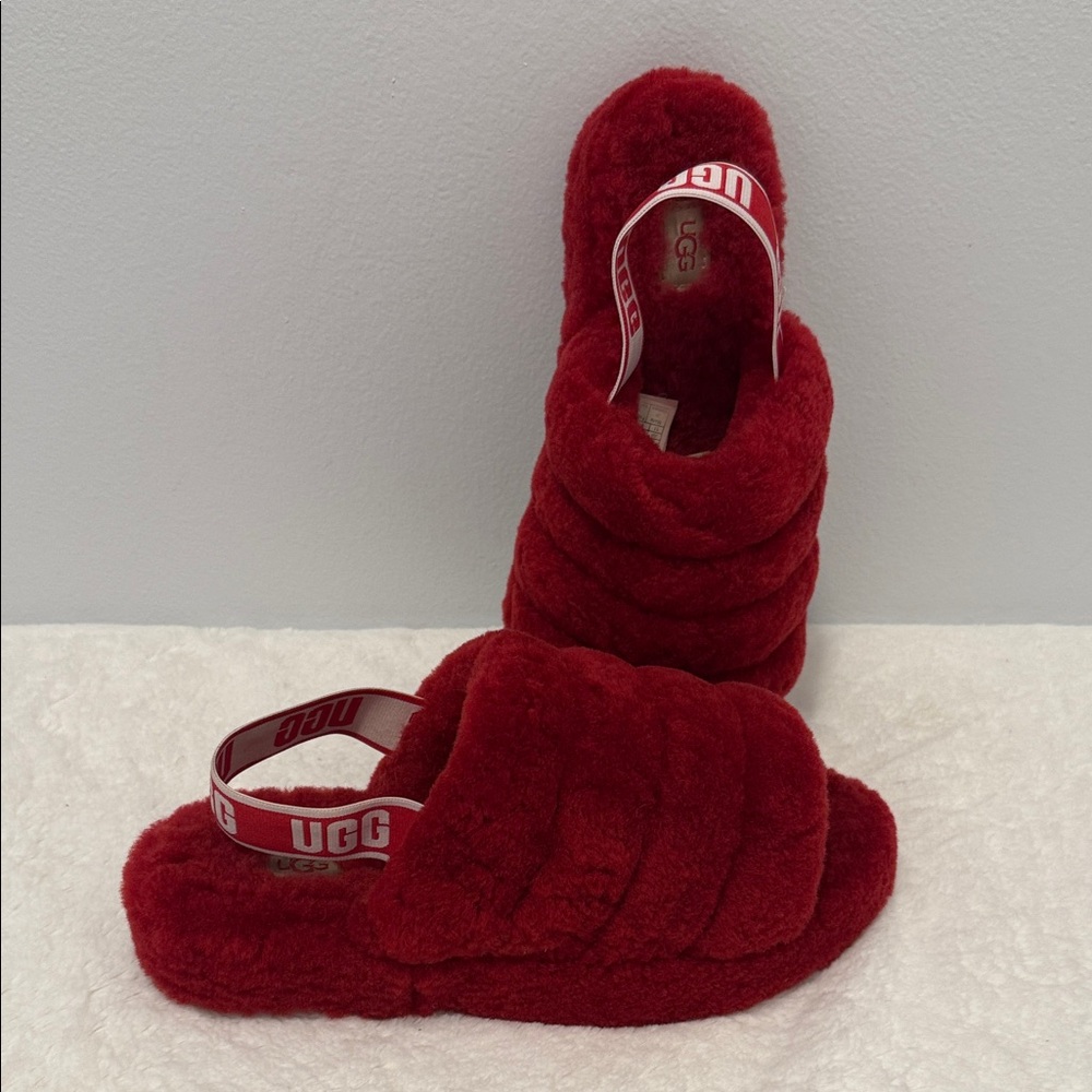 UGG Fluff Yeah Plush Slide Slippers in Ribbon Red Sz 11